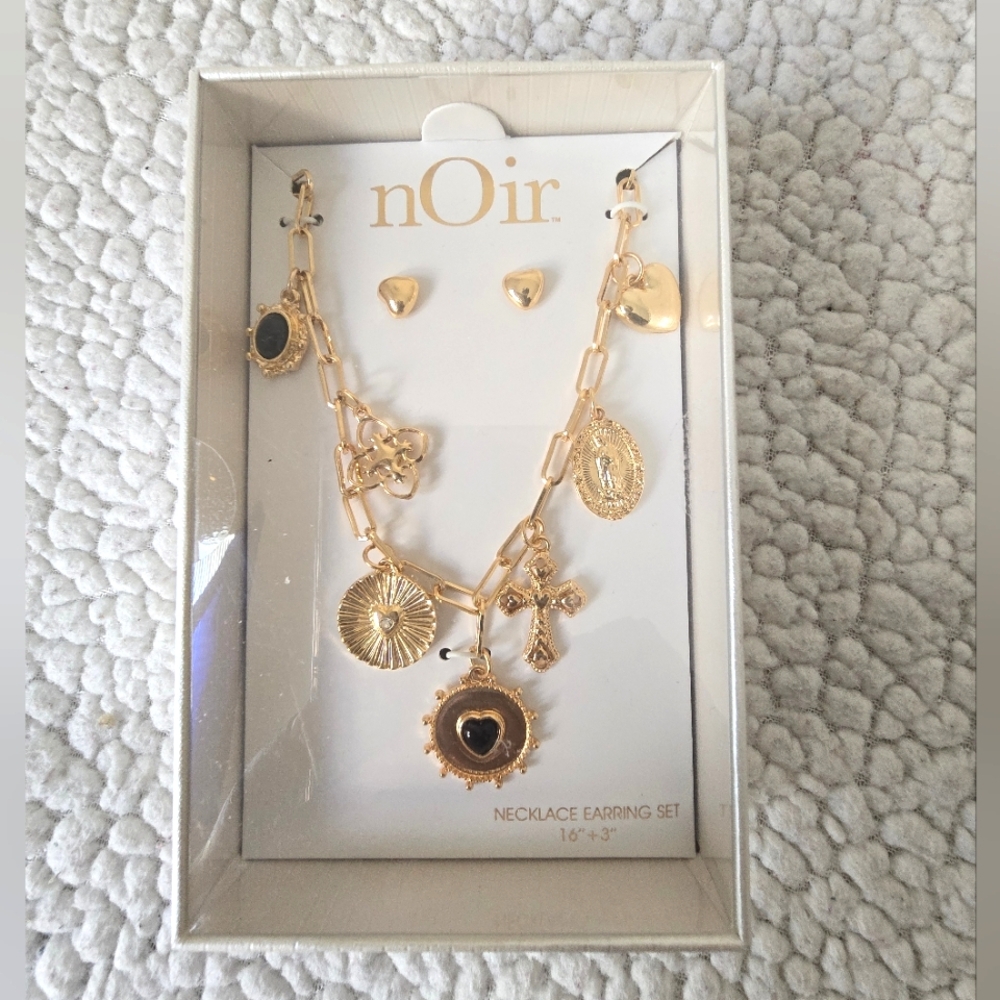 ☆ Noir Gold Charm Necklace And Earring Set